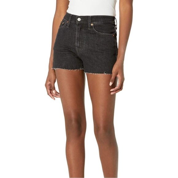 Levi's Women's High Rise Shorts, Ready Steady, size 28 - Picture 1 of 6